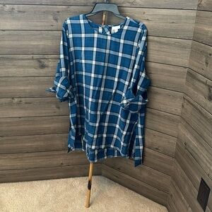 Women’s J. Jill long blouse size Large